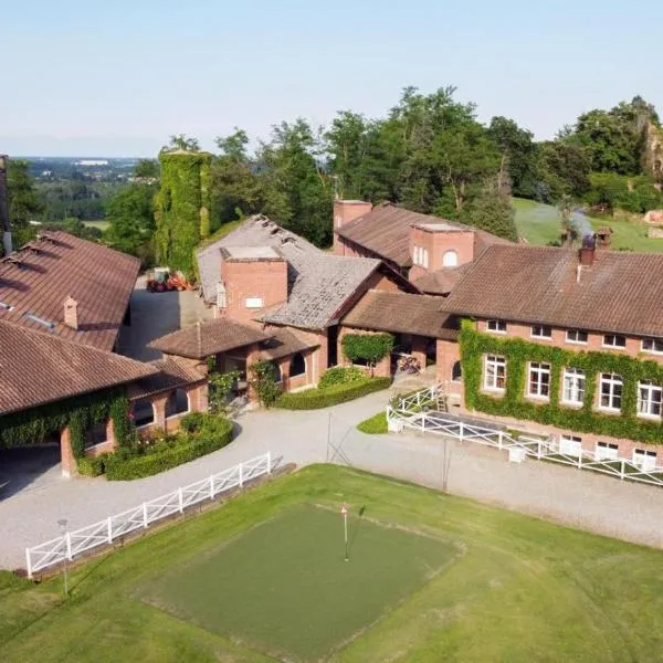 Tenuta Castello, hotel v destinaci Cerrione
