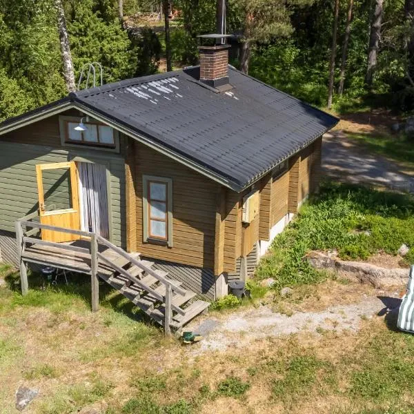 Pinetree Cottages Sunny cabin, hotel di Pyhäranta