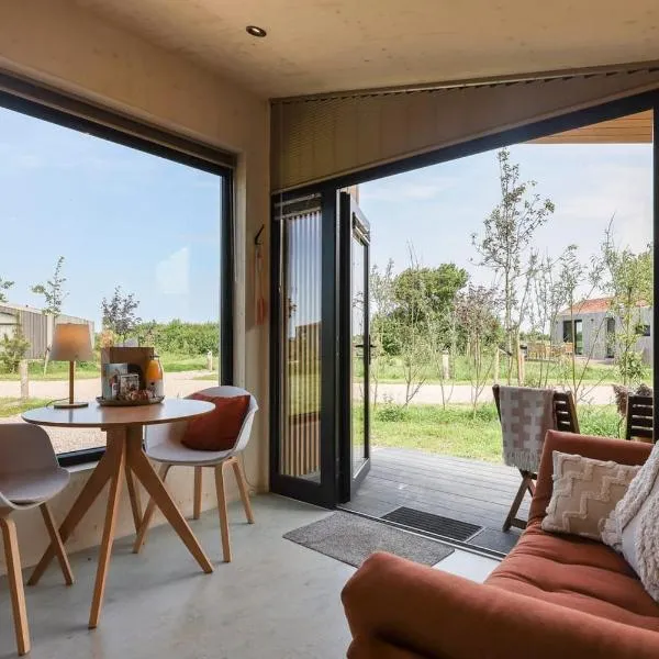Hello Zeeland - Tiny House Zeeuwse Liefde 13, hotel di Westkapelle
