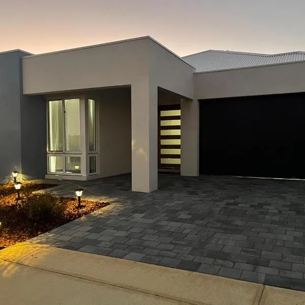 Coastal Escape on Prevelly, hotel in Jurien Bay