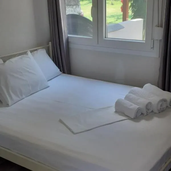 Cristi studio, hotel in Skala Rachoniou