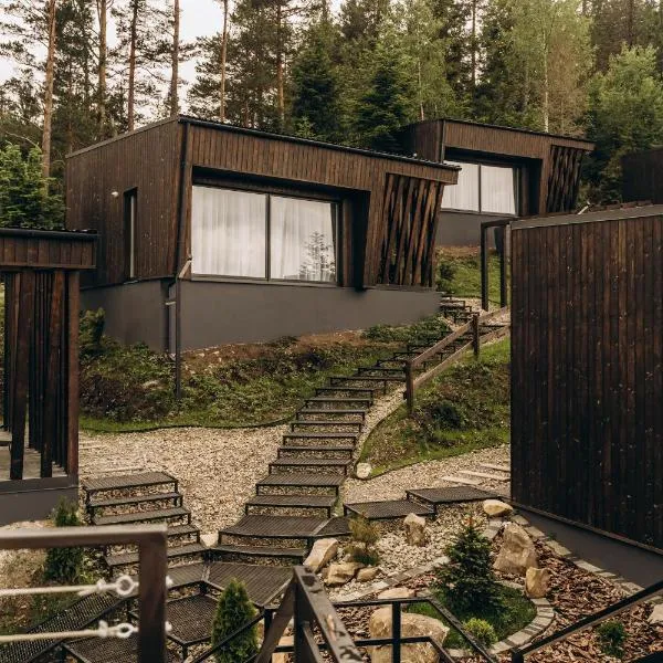 Mandra Morion, Hotel in Mykulytschyn