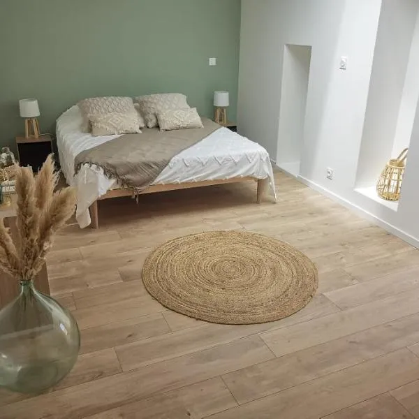 Au cœur des Caladons – hotel w mieście Lunel
