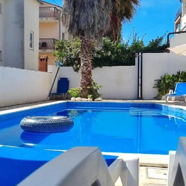 Apartments Priko – hotel w mieście Stari Grad