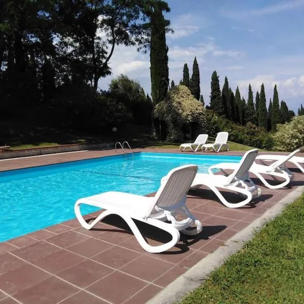 Al Mulino - immerso nel Golf Resort – hotel w mieście Polpenazze del Garda