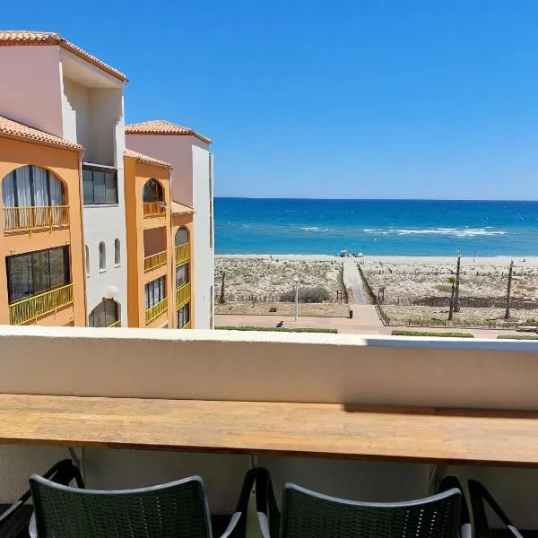 Appart avec terrasse et magnifique vue sur la mer – hotel w mieście Le Barcarès