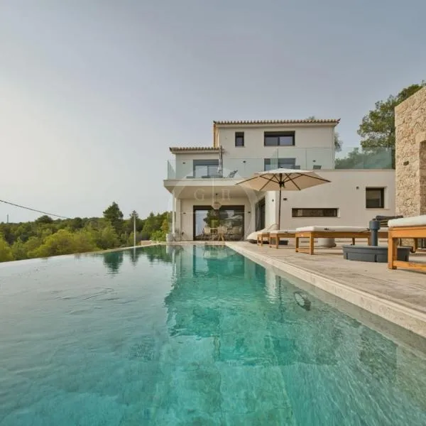 Evelinas View, hotel in Porto Heli