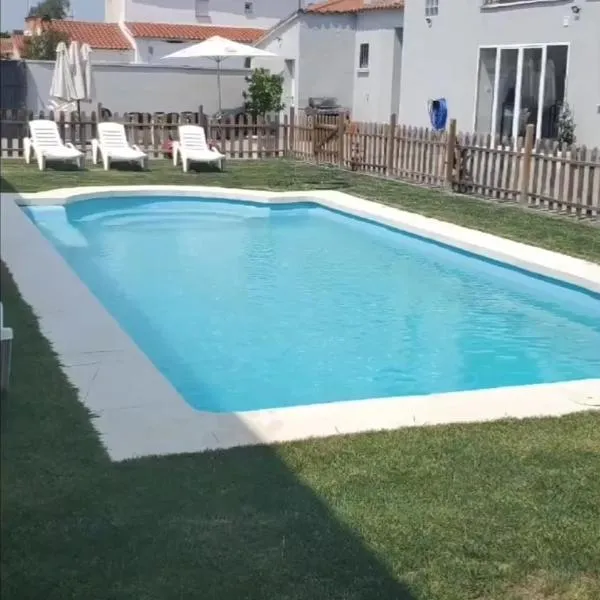 Casa Rural A la Vera de Monfrague, hotel i Tejeda de Tiétar