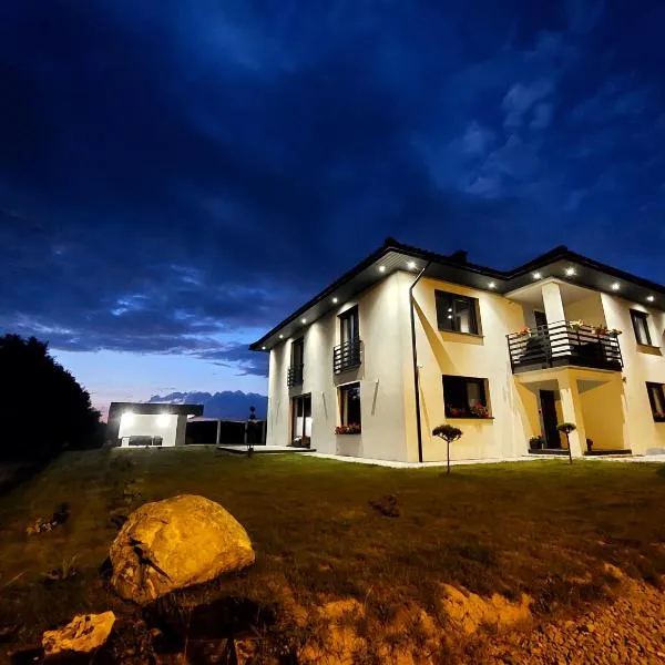 Noclegi Sunny House, hotel v destinaci Witanowice