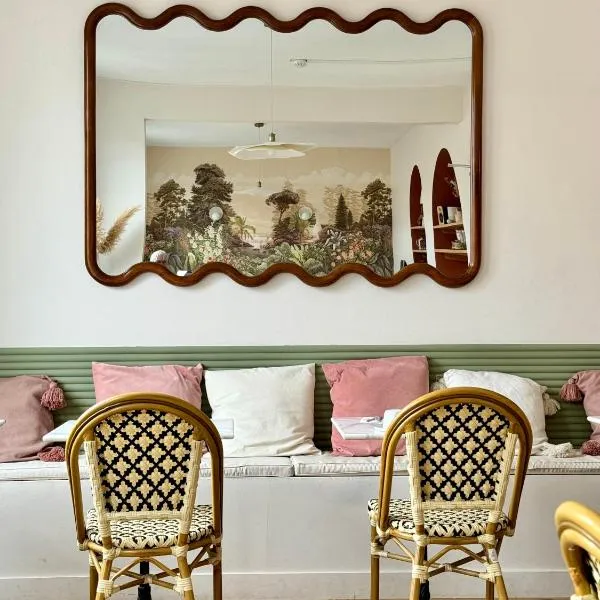 Hotel Saint Louis, hotel v destinaci Brest