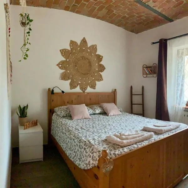 La casa Rosa, hotel v destinaci Piobesi dʼAlba