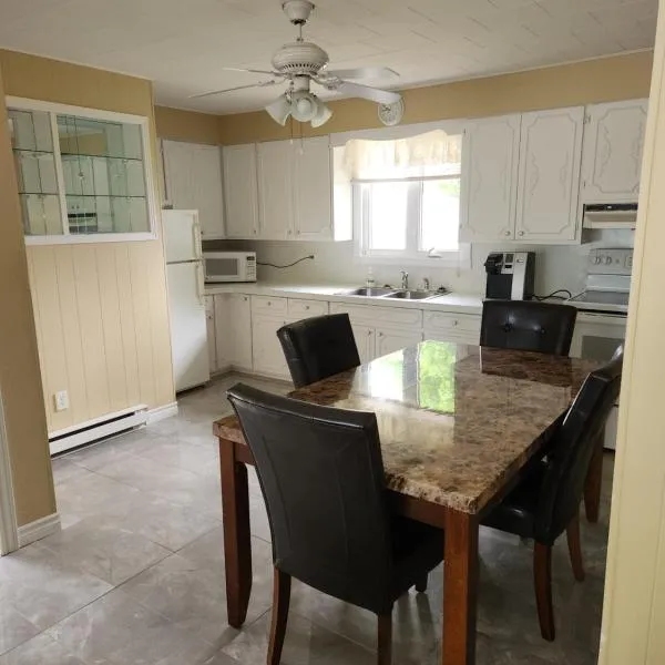 Appartement de la rive, hótel í Shippagan