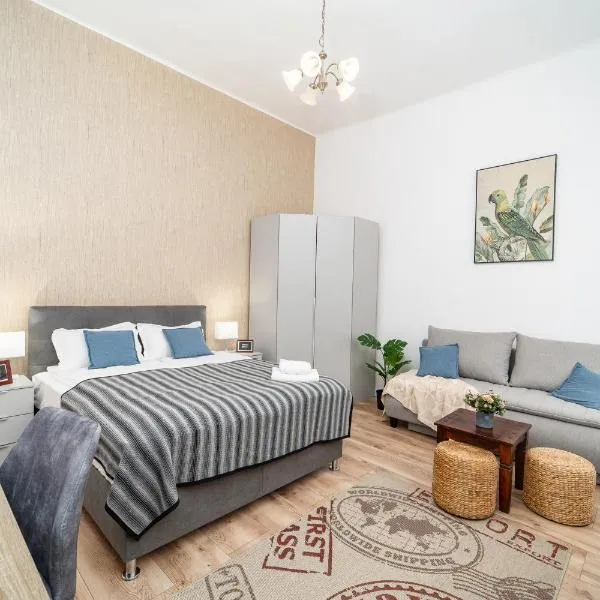Arad Central Park Studio - By OpenHouse apartments, hotel in Arad