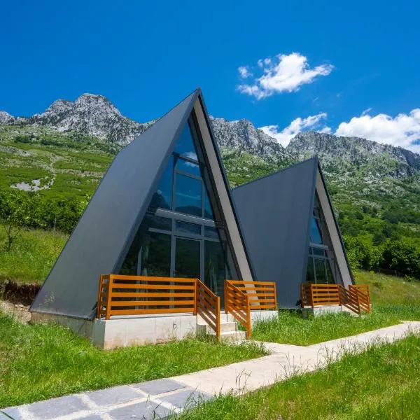 Arditi's Chalets, hotel v destinaci Bogë
