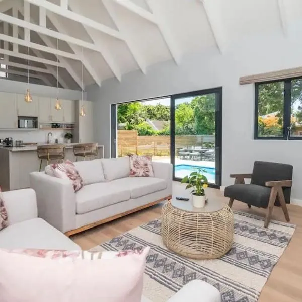 Stunning House in Constantia, hotel in Cape Town