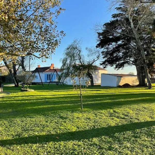 LES CRISTELLES, Hotel in Beauvoir-sur-Mer