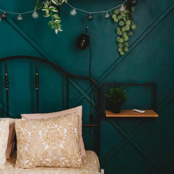 Unique 2 bedroom Apartment in The Old Town, hotel in Tallinn