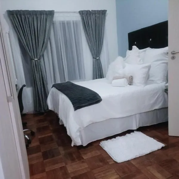 MaThwala guesthouse, hotel v destinaci Vanderbijlpark