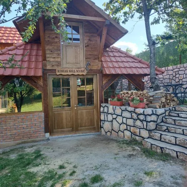 Konak kod munje, hotel v destinaci Omar