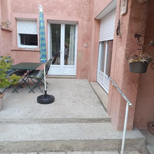 les grillons, hotel v destinaci Bagnols-sur-Ceze