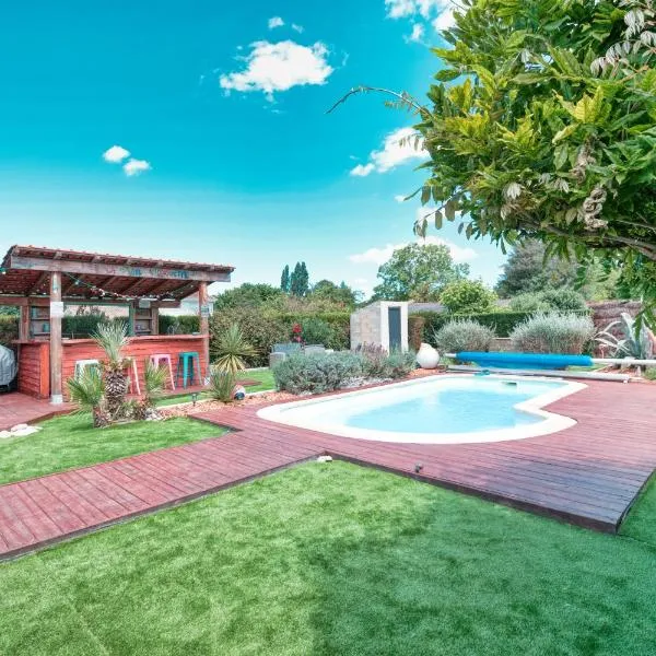 Villa la p'tite guinguette, hótel í Salles