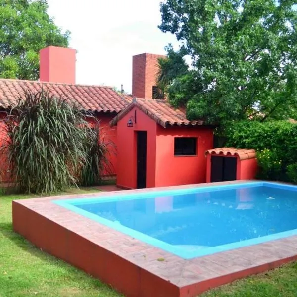 Pirpintos, Cabanas de San Lorenzo, hotel v destinaci San Lorenzo