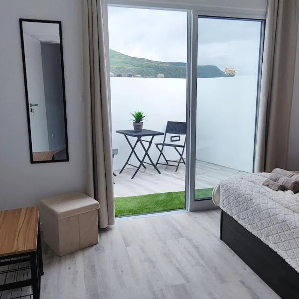 Azure Loft, hotel v mestu Mosteiros