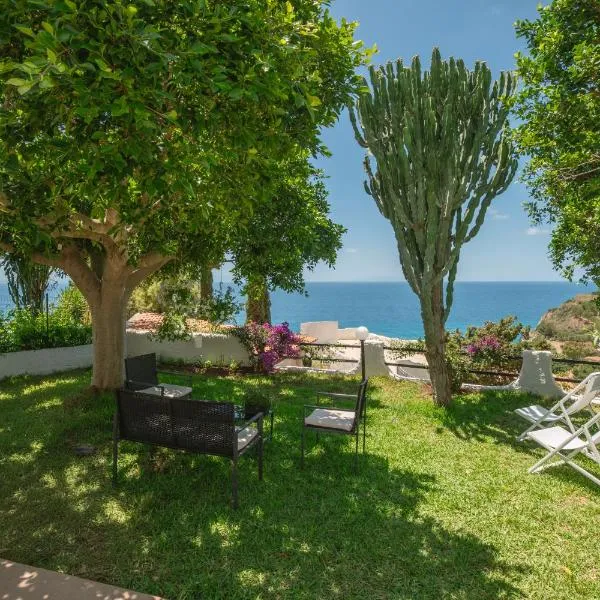 Dimore Acquasale- Sea View Houses, hotel v destinaci Capo Vaticano