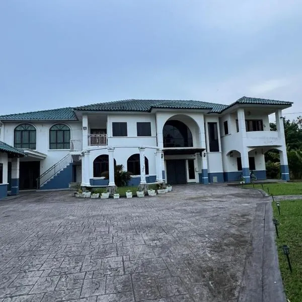 Odel Guest House, hotel in Kampong Sungai Buah