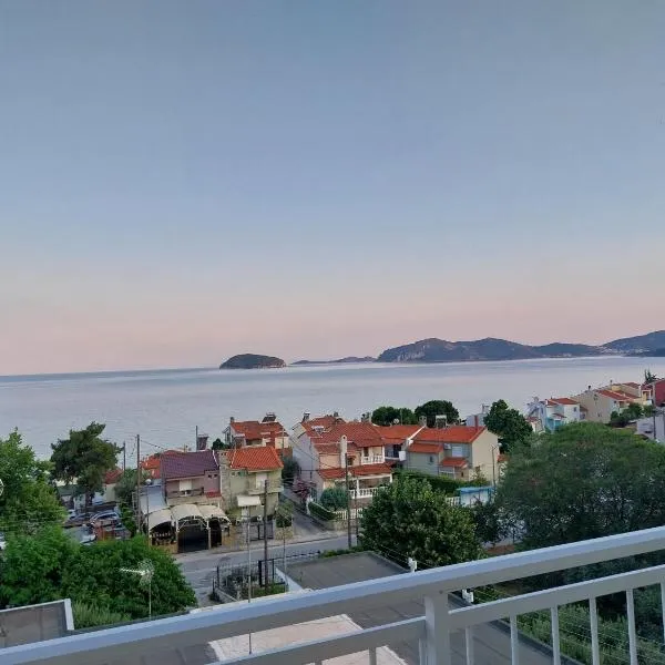 Antony's by the sea apartment, khách sạn ở PalaiónTsiflíkion