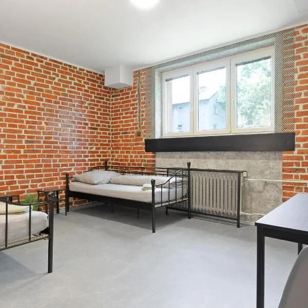 Hostel na Šalamouně، فندق في أوسترافا