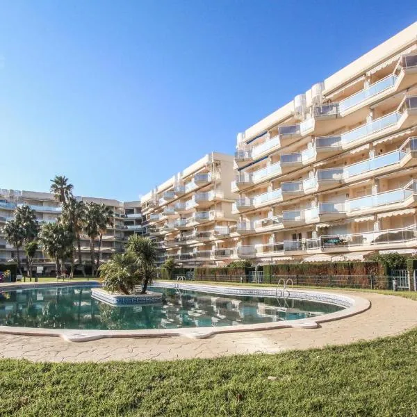 Nice Apartment In Mont-Roig Del Camp, Hotel in Miami Platja