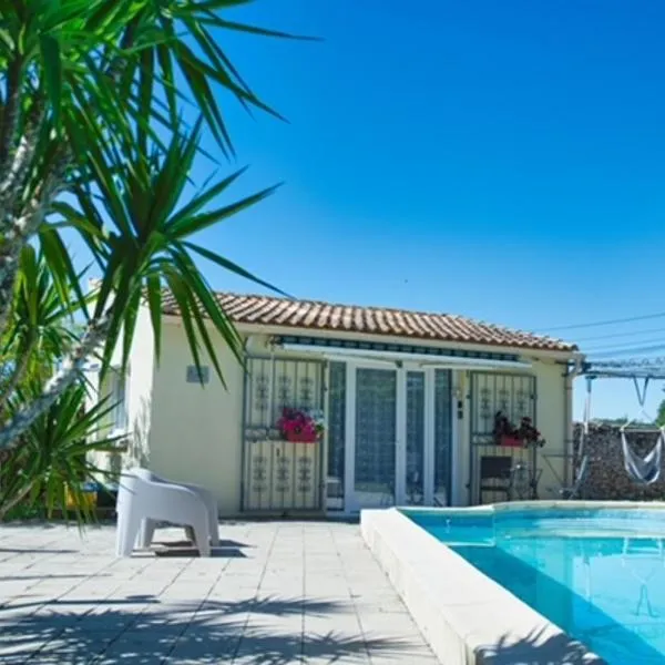 « Le Magnolia » charmant gîte avec terrasse, hotel in Saint-Bauzille-de-la-Sylve