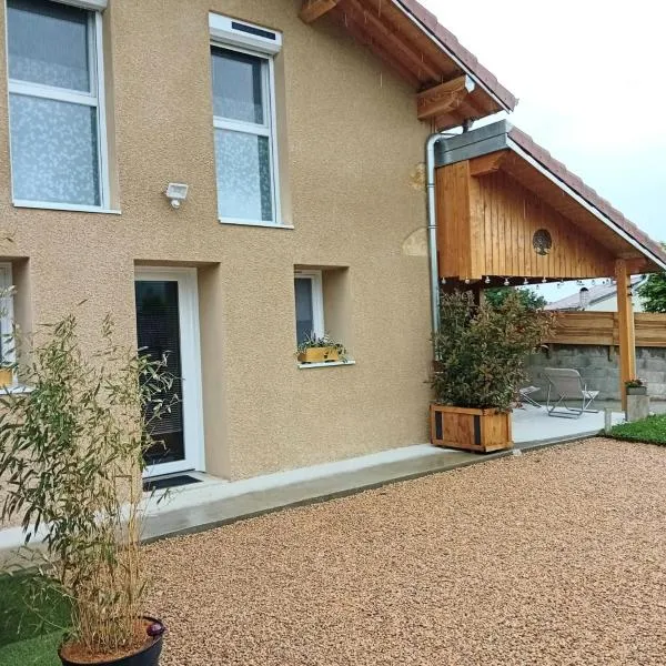 Les Douglas, hotel em Matour