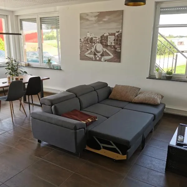 Ferienwohnung mit Garten und terasse Münsingen, hotel v destinaci Münsingen