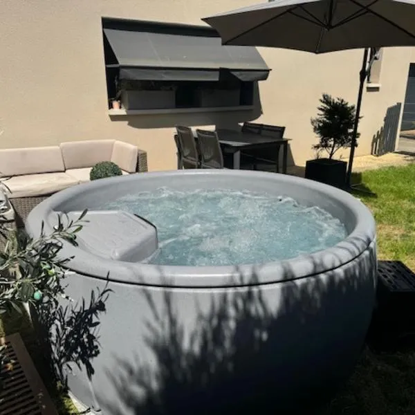 ANNEXE du LAC: Le Bourget-du-Lac şehrinde bir otel