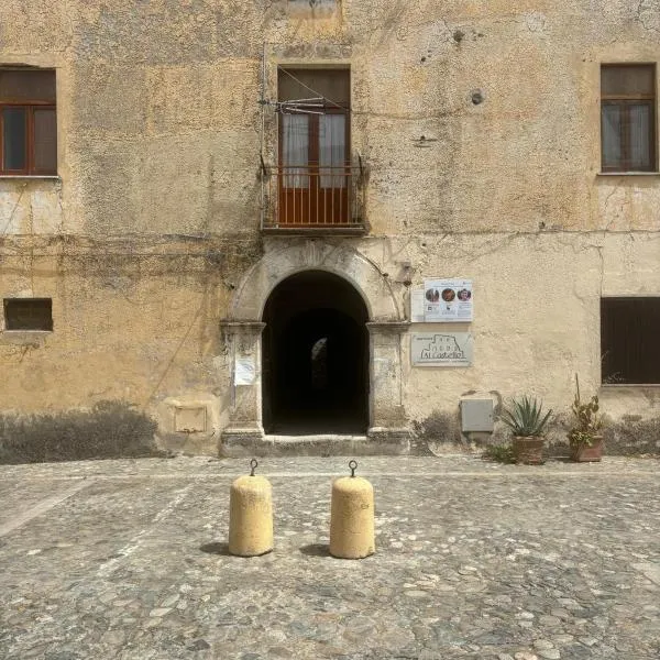Al Castello Apartment, hotel a Fiumefreddo Bruzio