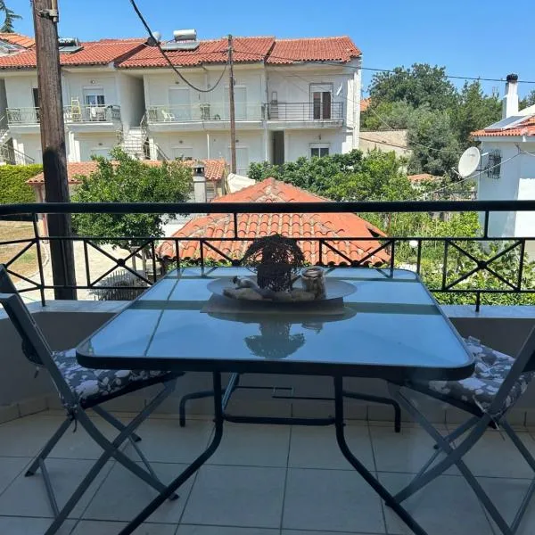 Luxus Wohnung for 2, hotel em Kassandria
