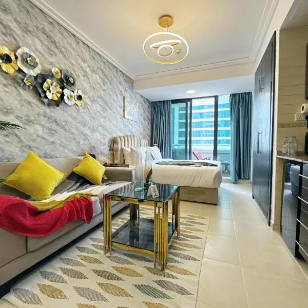 Cosmos Living Charming Studio with Balcony, hotel in Dubai