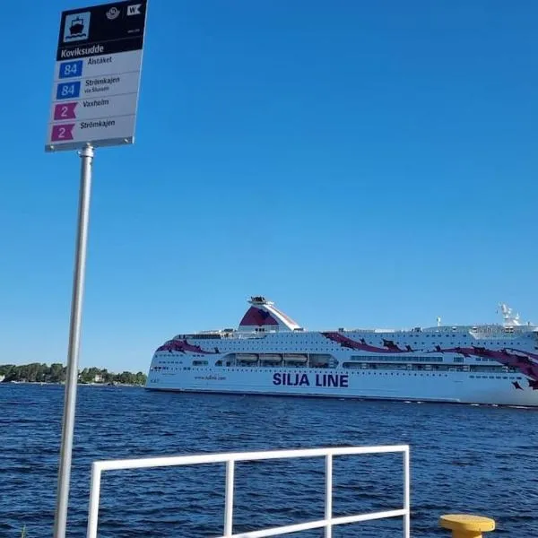 Strandnära skärgårdshus, hotel in Gustavsberg