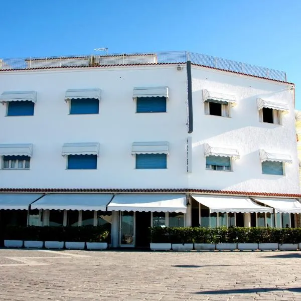 Hotel Excelsior, hotel Fanóban