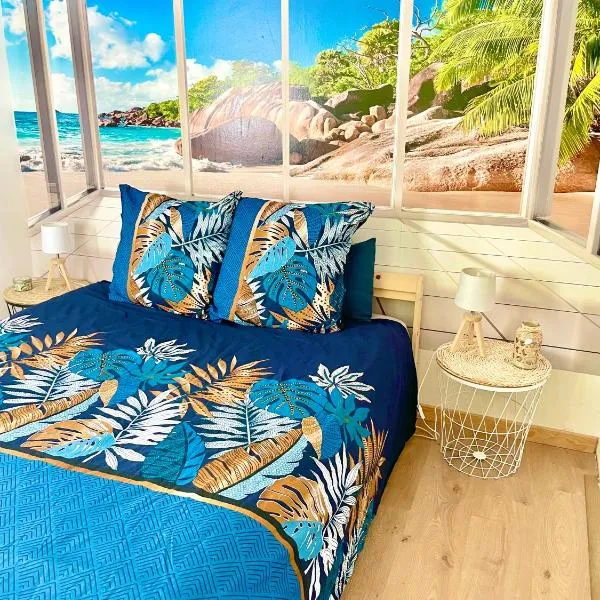 Calme et Intimité proche Avignon Piscine options au choix privée ou partagée de juin à octobre, hotel in Morières-lès-Avignon