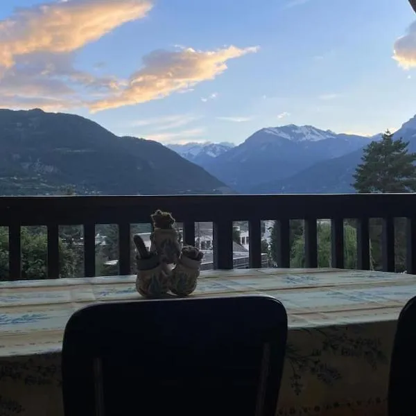 Appartement en centre ville de Guillestre, hotel in Guillestre