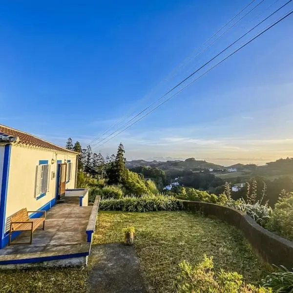 Sun Island Retreat - Great Sunny Island Sea view, hotel v destinaci Vila do Porto