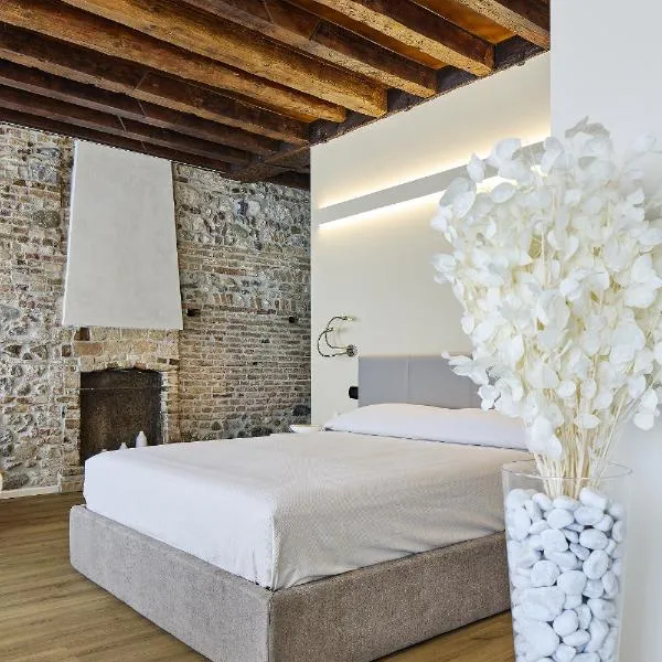 SARPI Apartment & Suite, hotel v Udine