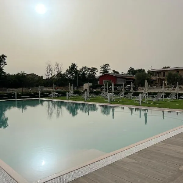 ll Crinale Village, hotel v destinaci Colli del Tronto