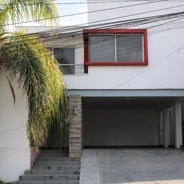Casa amplia en Monterrey, hotel in Monterrey