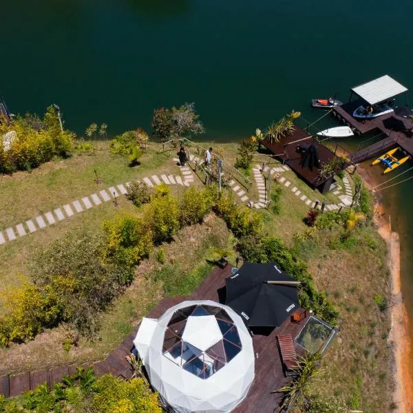 Domus Glamping Guatapé, hotel v destinaci Guatapé