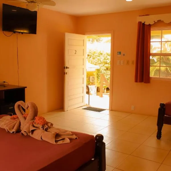 Tropical Paradise, hotel in Caye Caulker