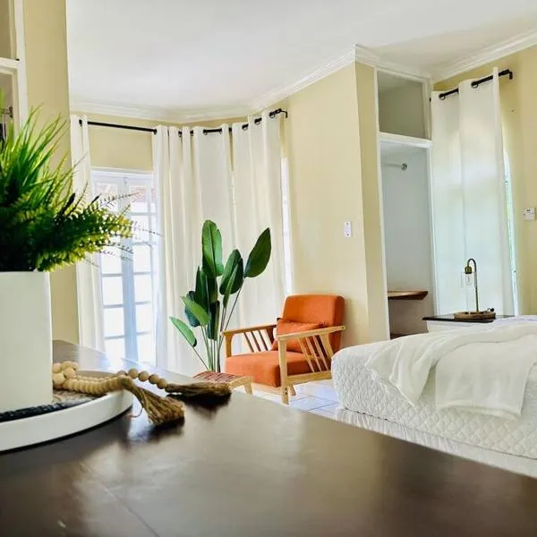 Falcon IslandView - Airport Pickup Available - 24Security, hotel v destinaci Montego Bay